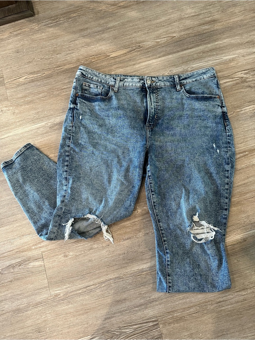 Old Navy Light Blue Distressed Jeans